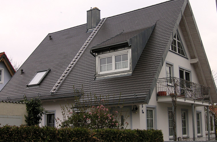Haus mit Steildach